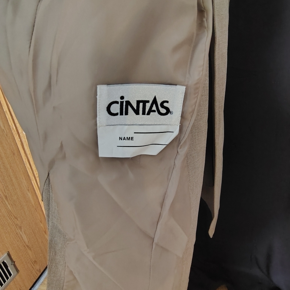 Cintas NWT Elegant Women's Taupe Blazer Size 14 - Picture 4 of 6